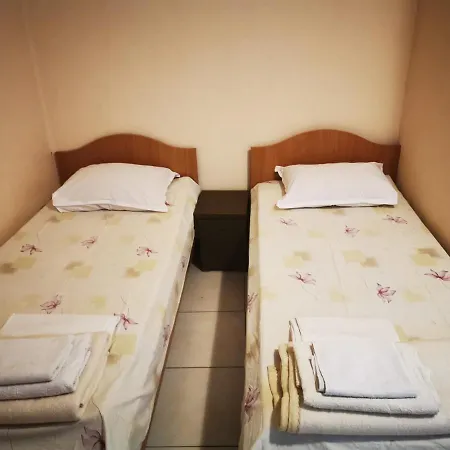 Private Double In 招待所 内塞伯尔